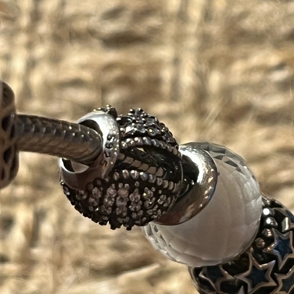 PANDORA Silver 925 Bracelet Full Of 16 Charm Beads L18cm with Box - Picture 9 of 15